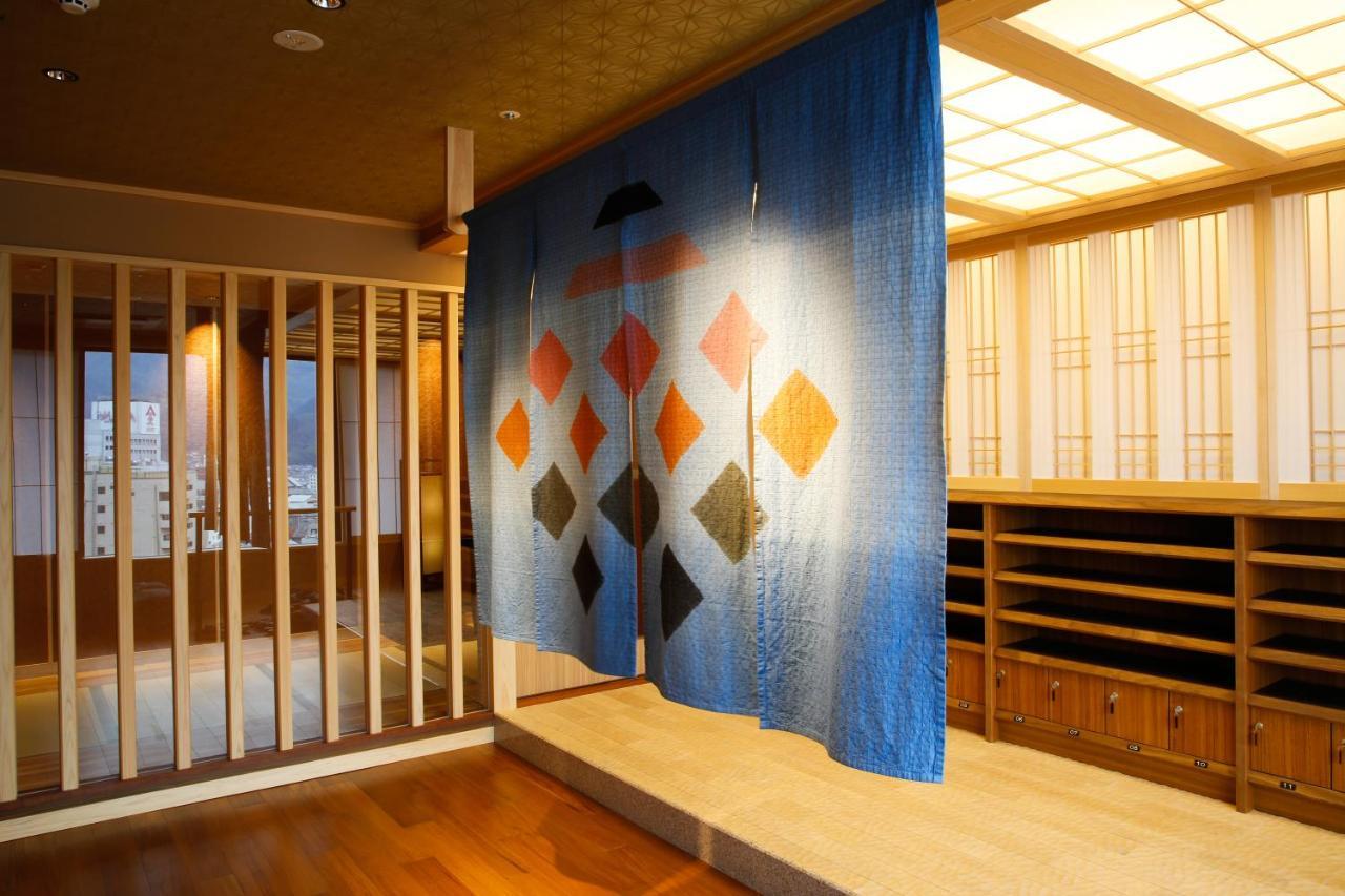 The Shiroyama Terrace Tsuyama Villa Exterior photo